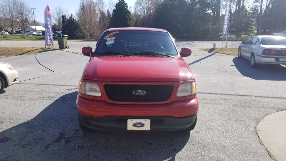 Ford F-150 2001 Red