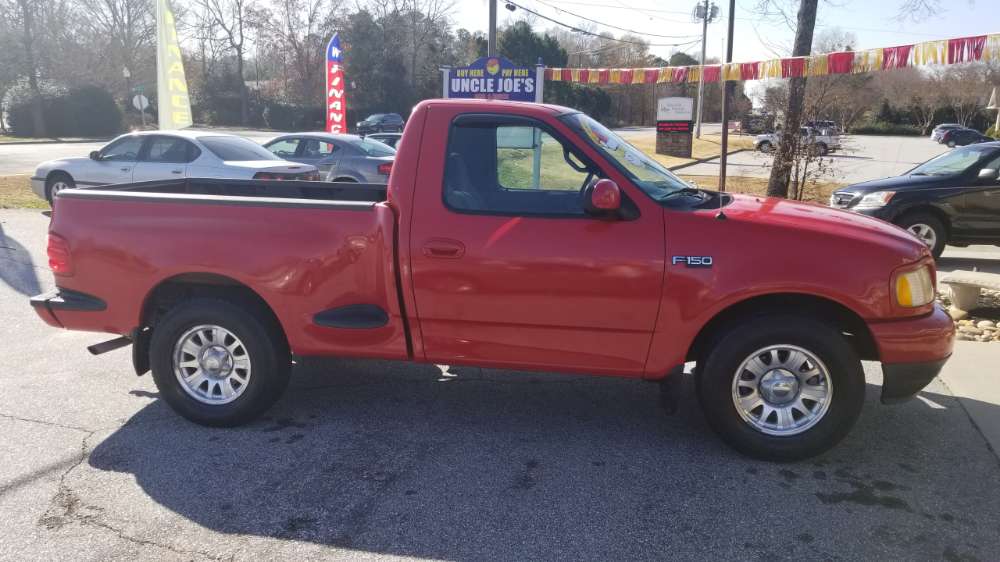 Ford F-150 2001 Red