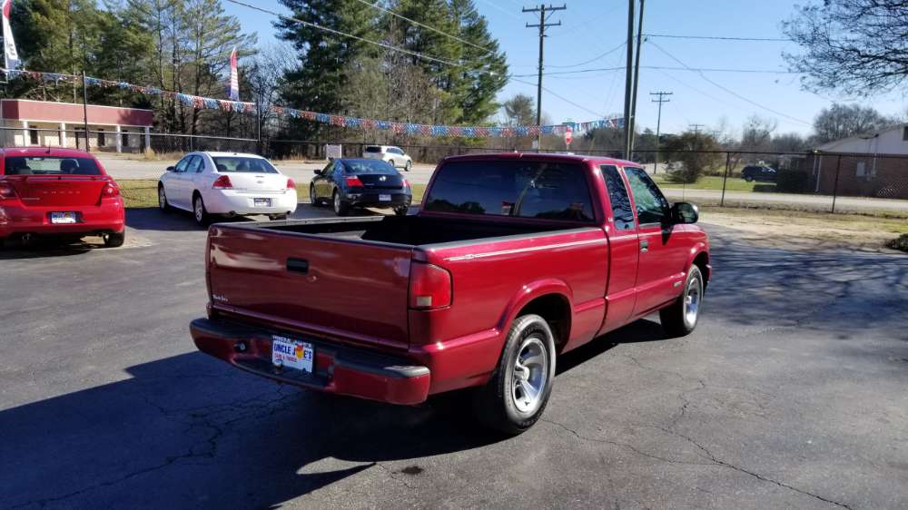 Chevrolet S-10 2002 Red