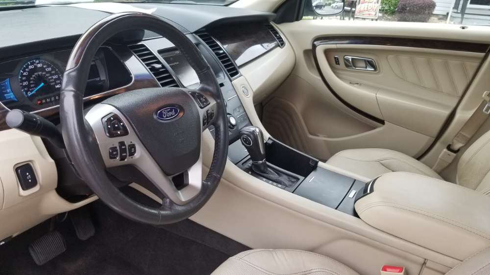 Ford Taurus 2015 Brown