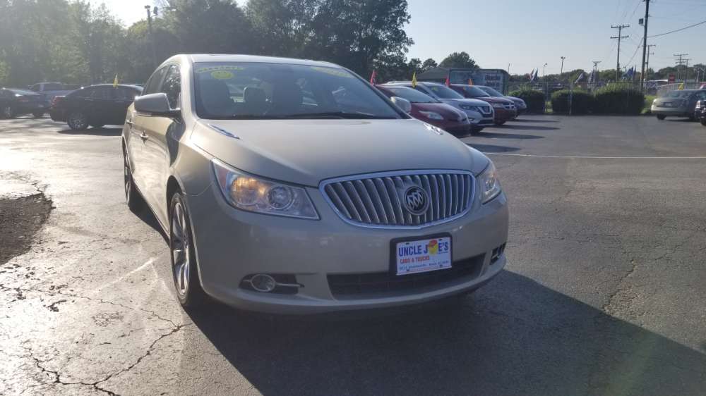 Buick LaCrosse 2010 Gold