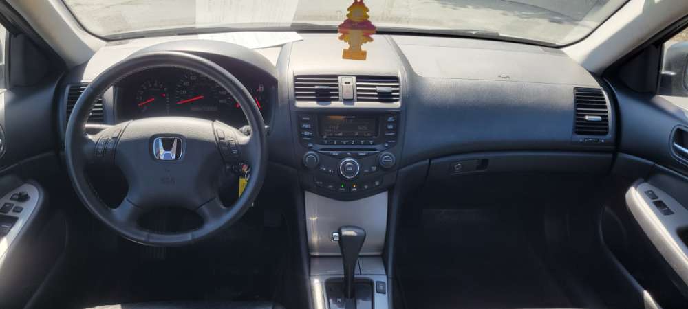 Honda Accord 2005 Silver