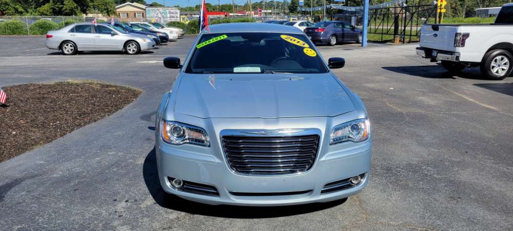 Chrysler 300C 2013 Blue