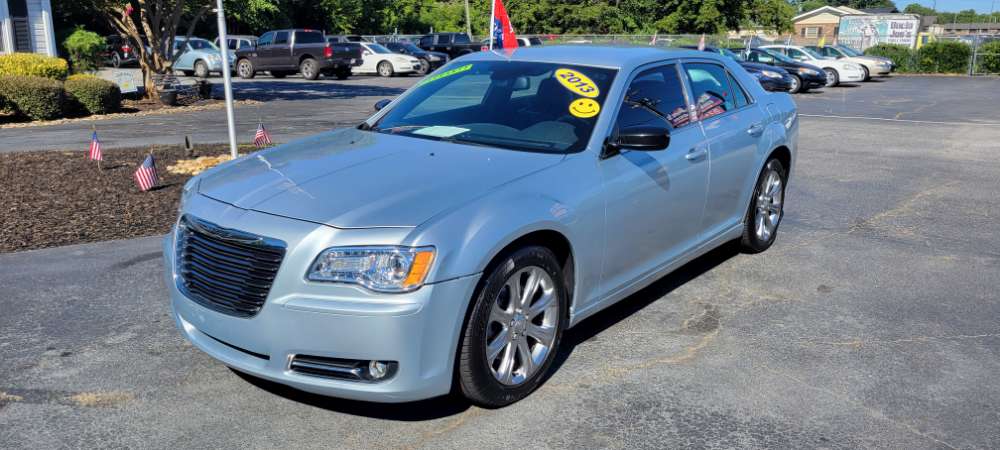 Chrysler 300C 2013 Blue