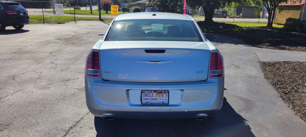 Chrysler 300C 2013 Blue