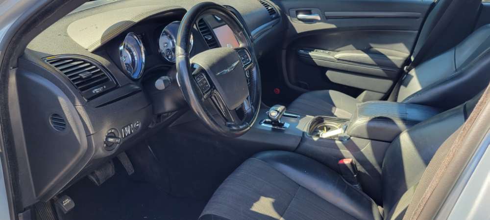 Chrysler 300C 2013 Blue