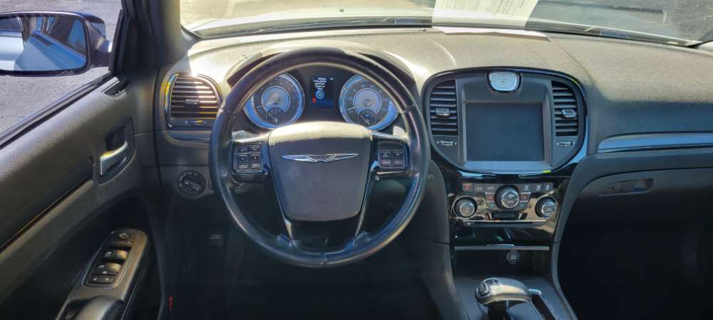 Chrysler 300C 2013 Blue