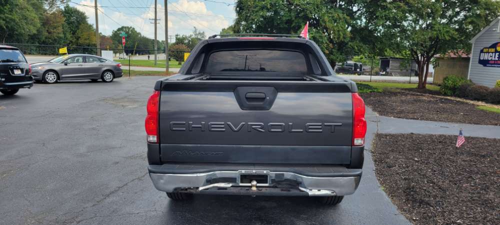 Chevrolet Avalanche 2004 Gray