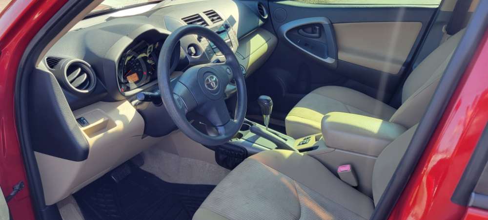 Toyota Rav4 2009 Red