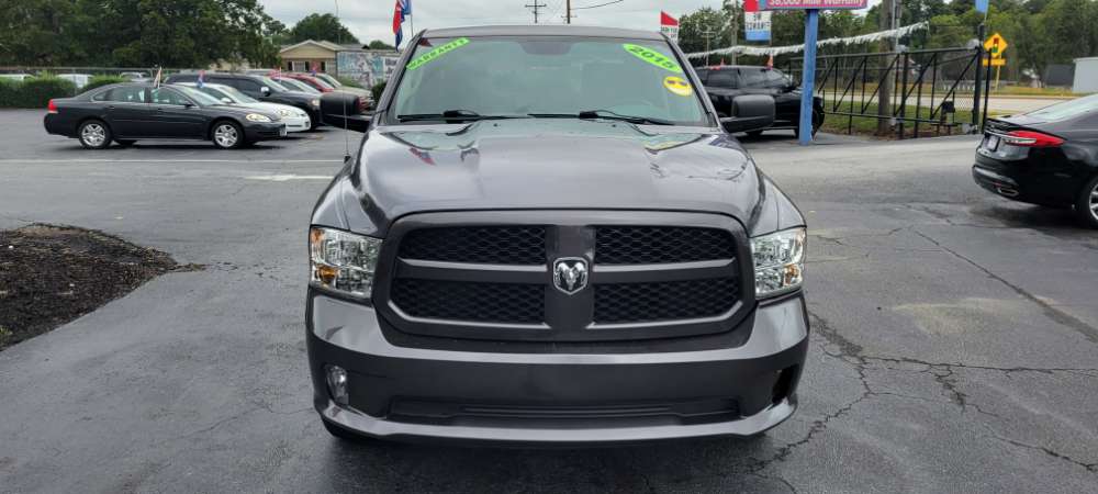 Dodge Ram 1500 2015 Gray