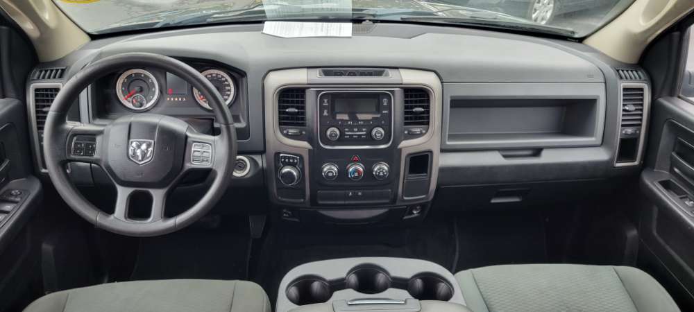 Dodge Ram 1500 2015 Gray