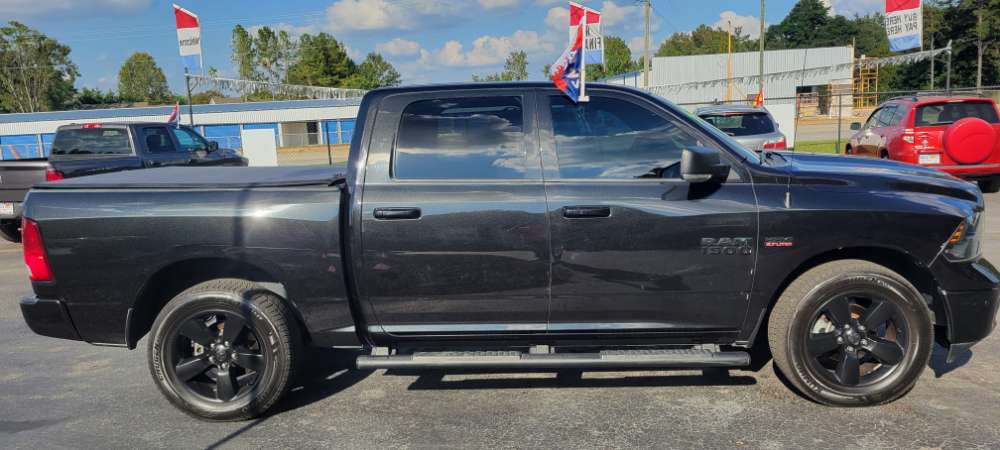 RAM 1500 2018 Black