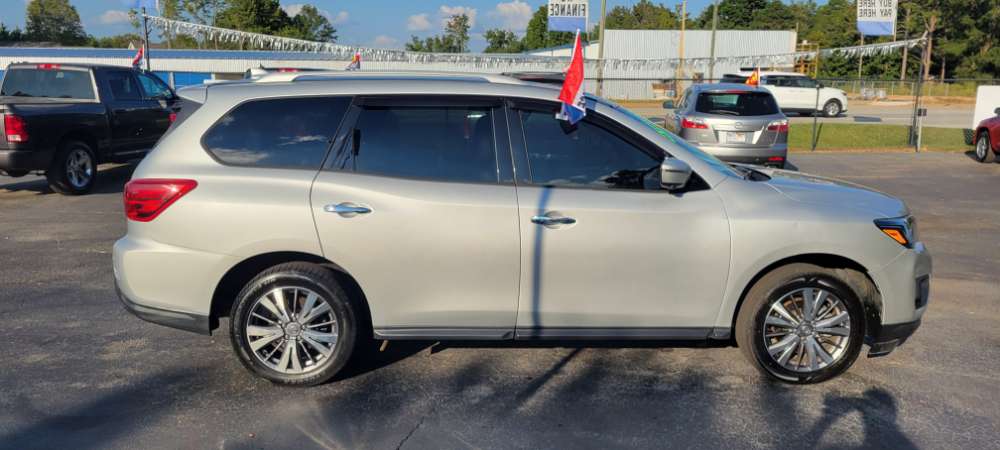 Nissan Pathfinder 2019 Silver