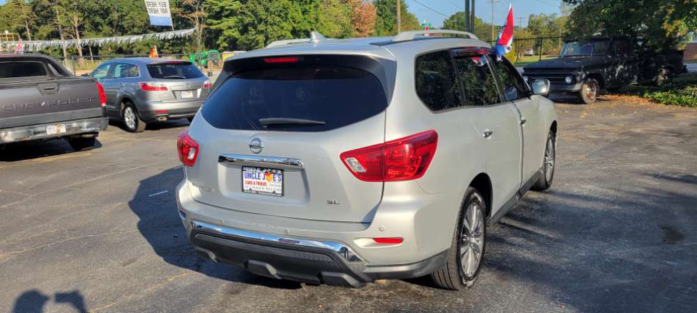 Nissan Pathfinder 2019 Silver