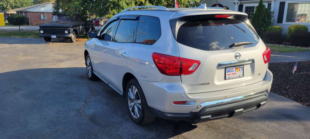 Nissan Pathfinder 2019 Silver