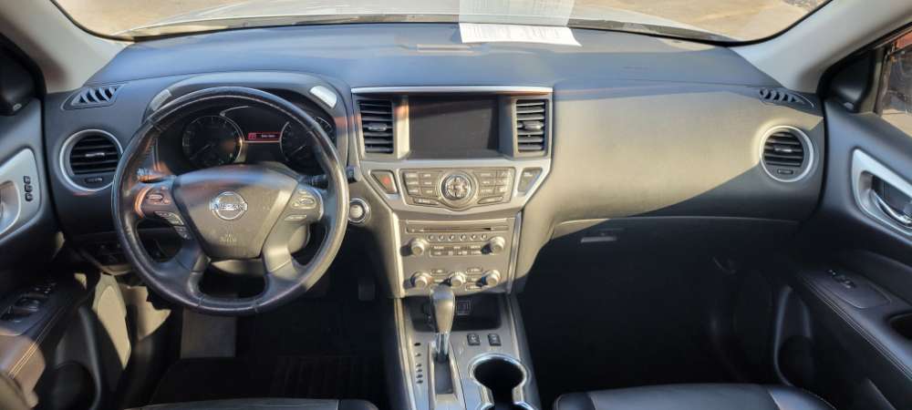 Nissan Pathfinder 2019 Silver