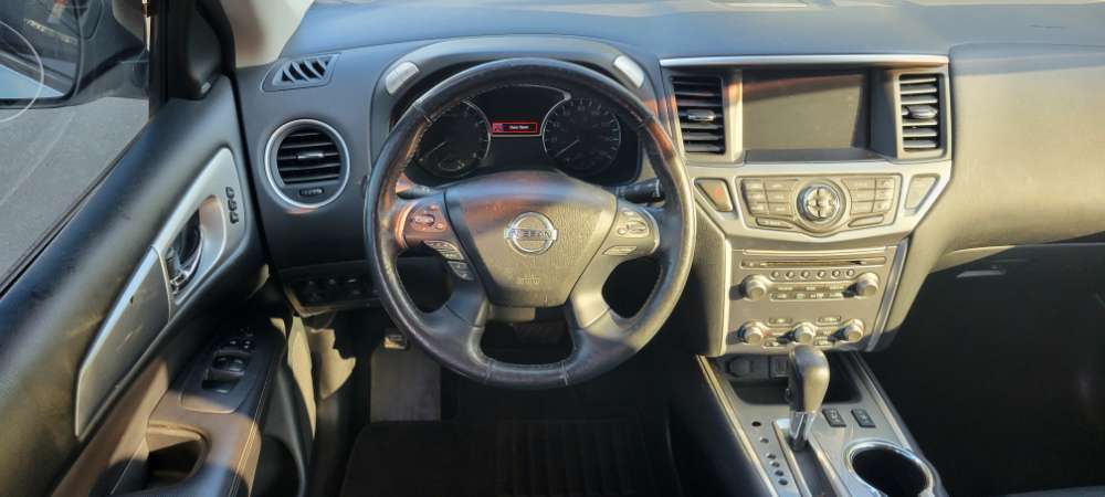 Nissan Pathfinder 2019 Silver