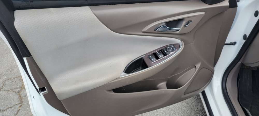 Chevrolet Malibu 2020 White