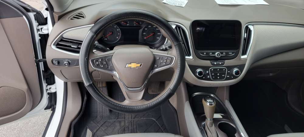 Chevrolet Malibu 2020 White