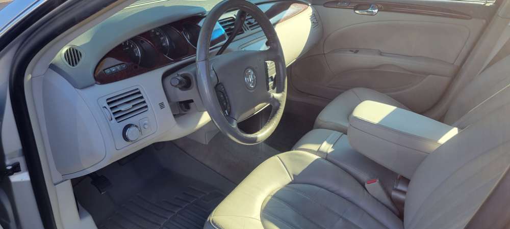 Buick Lucerne 2007 Silver