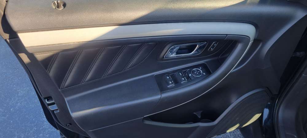 Ford Taurus 2014 Green