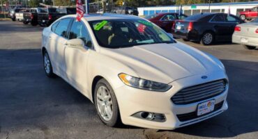 Ford Fusion 2015 White