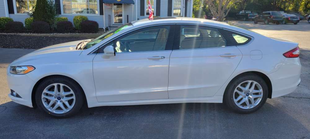 Ford Fusion 2015 White