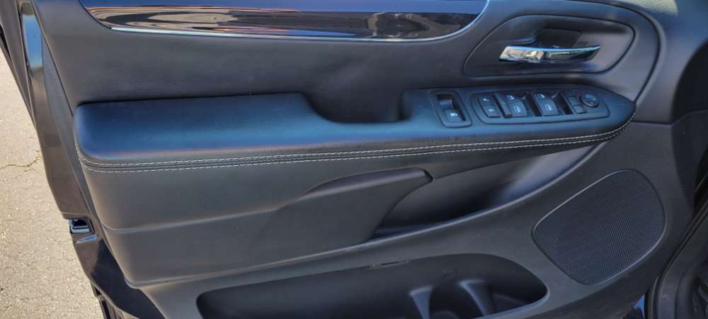 Dodge Grand Caravan 2016 Black