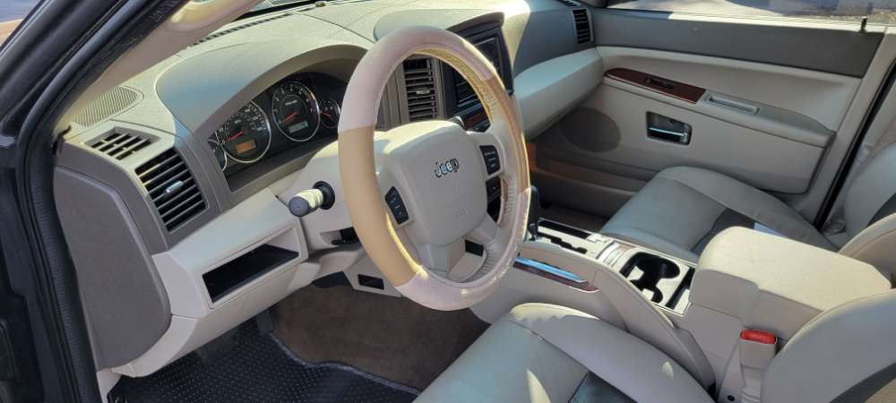 Mercedes-Benz Grand Cherokee 2005 Black