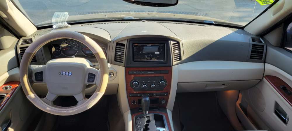 Mercedes-Benz Grand Cherokee 2005 Black