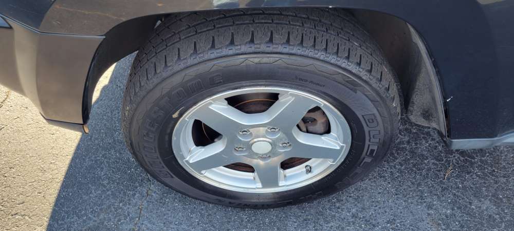 Mercedes-Benz Grand Cherokee 2005 Black