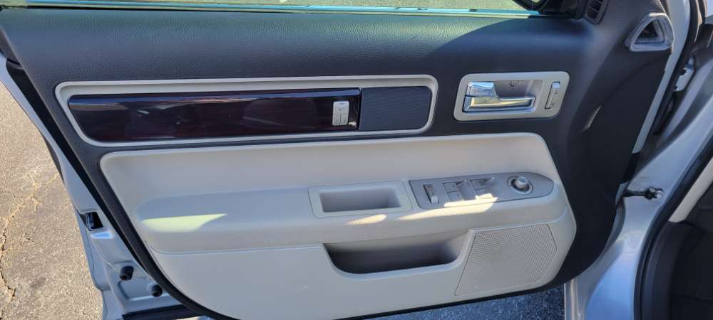 Lincoln Zephyr 2006 Silver