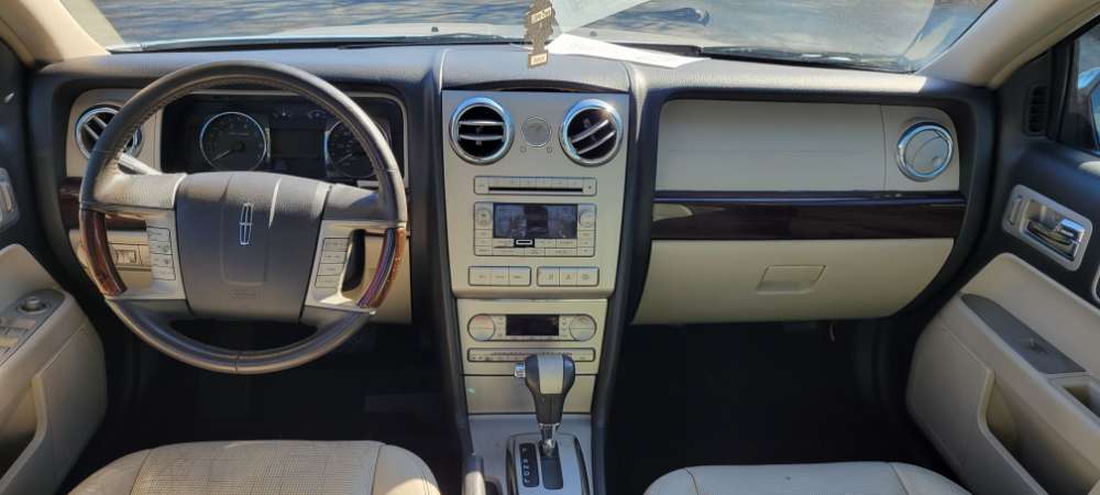 Lincoln Zephyr 2006 Silver