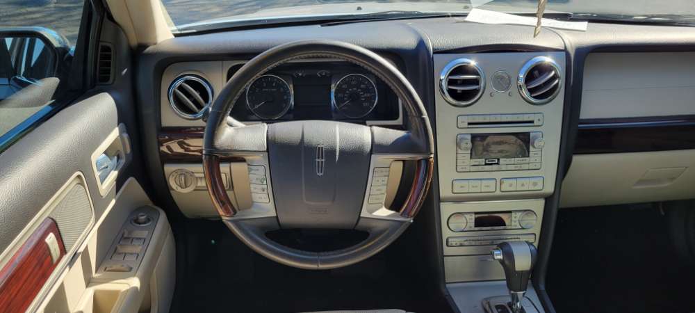 Lincoln Zephyr 2006 Silver