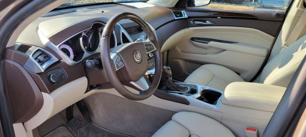 Cadillac SRX 2012 Silver