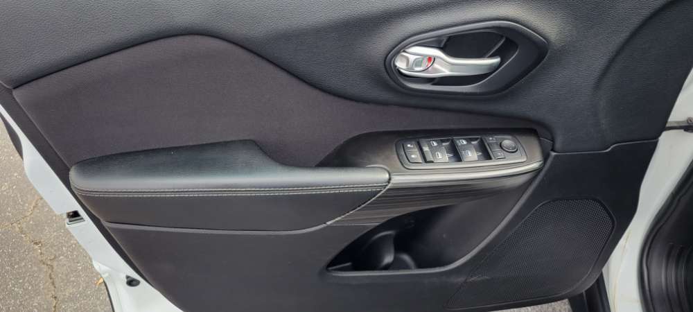 Jeep Cherokee 2014 White