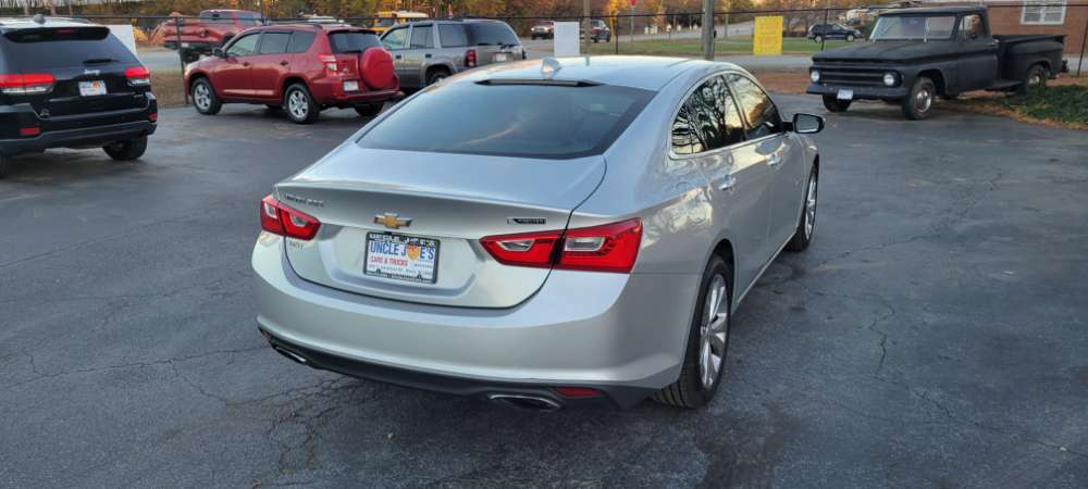 Chevrolet Malibu 2017 Silver