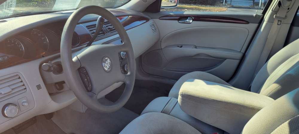 Buick Lucerne 2007 Silver
