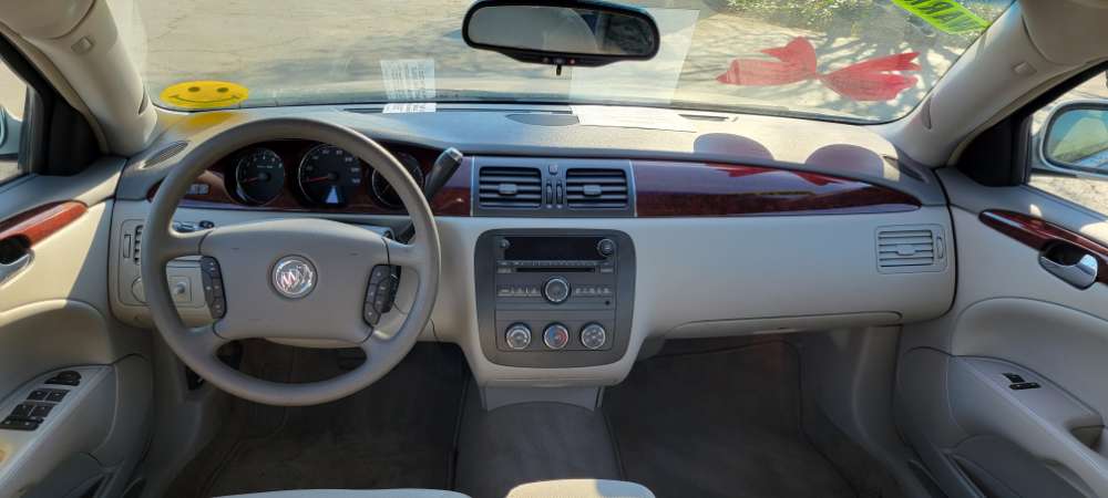 Buick Lucerne 2007 Silver