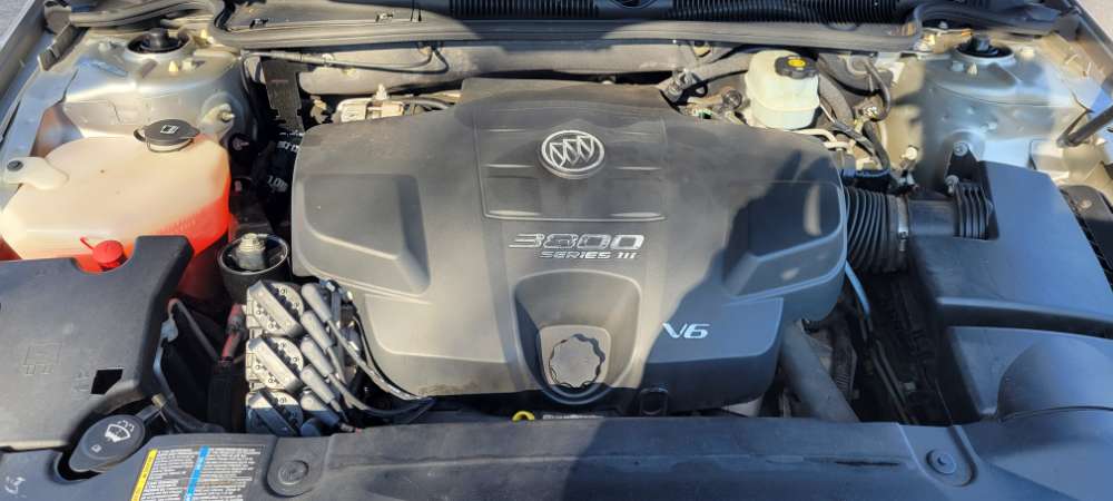 Buick Lucerne 2007 Silver