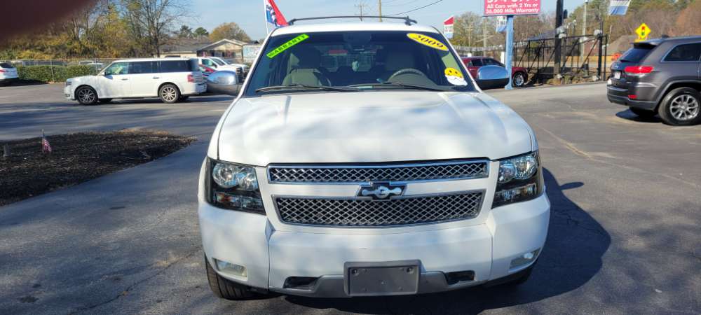 Chevrolet Tahoe 2009 White