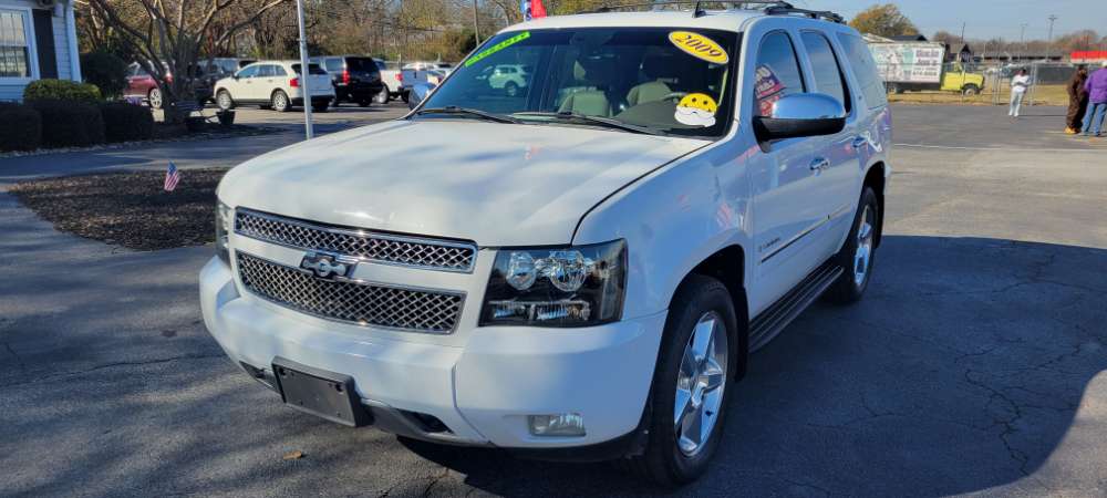 Chevrolet Tahoe 2009 White
