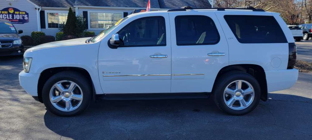 Chevrolet Tahoe 2009 White