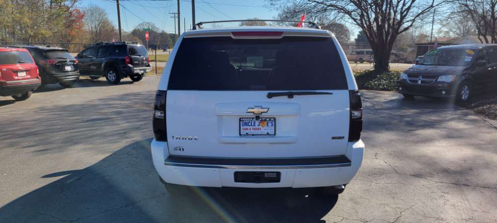 Chevrolet Tahoe 2009 White