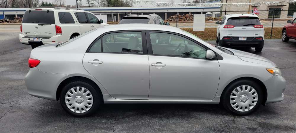 Toyota Corolla 2010 Silver