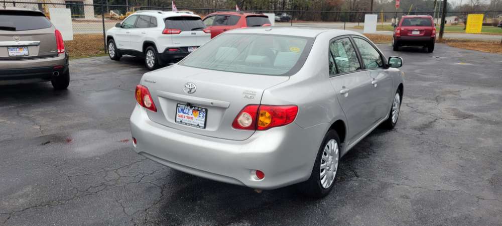 Toyota Corolla 2010 Silver