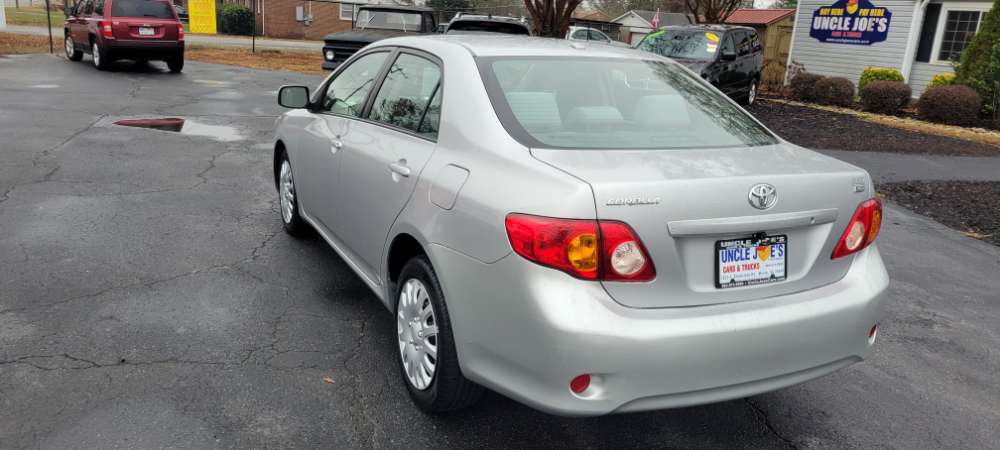Toyota Corolla 2010 Silver