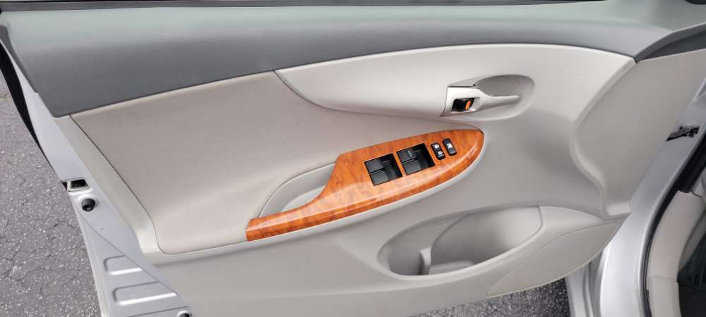 Toyota Corolla 2010 Silver