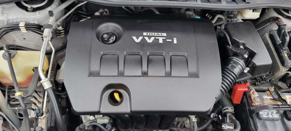 Toyota Corolla 2010 Silver