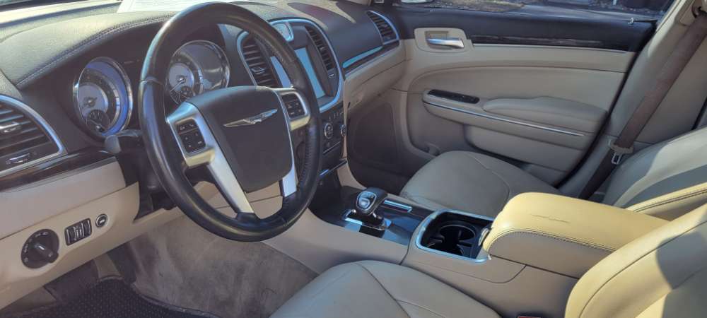 Chrysler 300, 300C 2012 Red